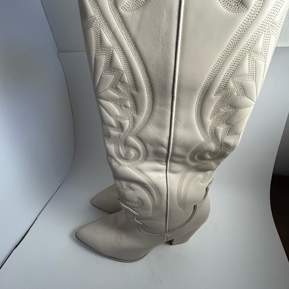 Steve Madden Cream Heeled Boots - Picture 2 of 6